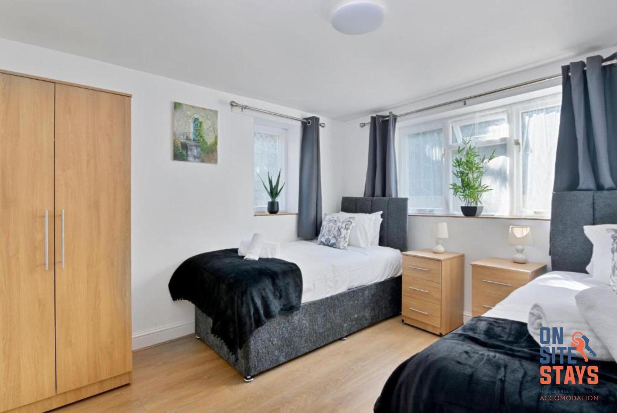 Onsitestays - Tranquil 2 Bedroom Apartment With Large Kitchen, Private Garden Near Wimbledon Station Лондон Экстерьер фото