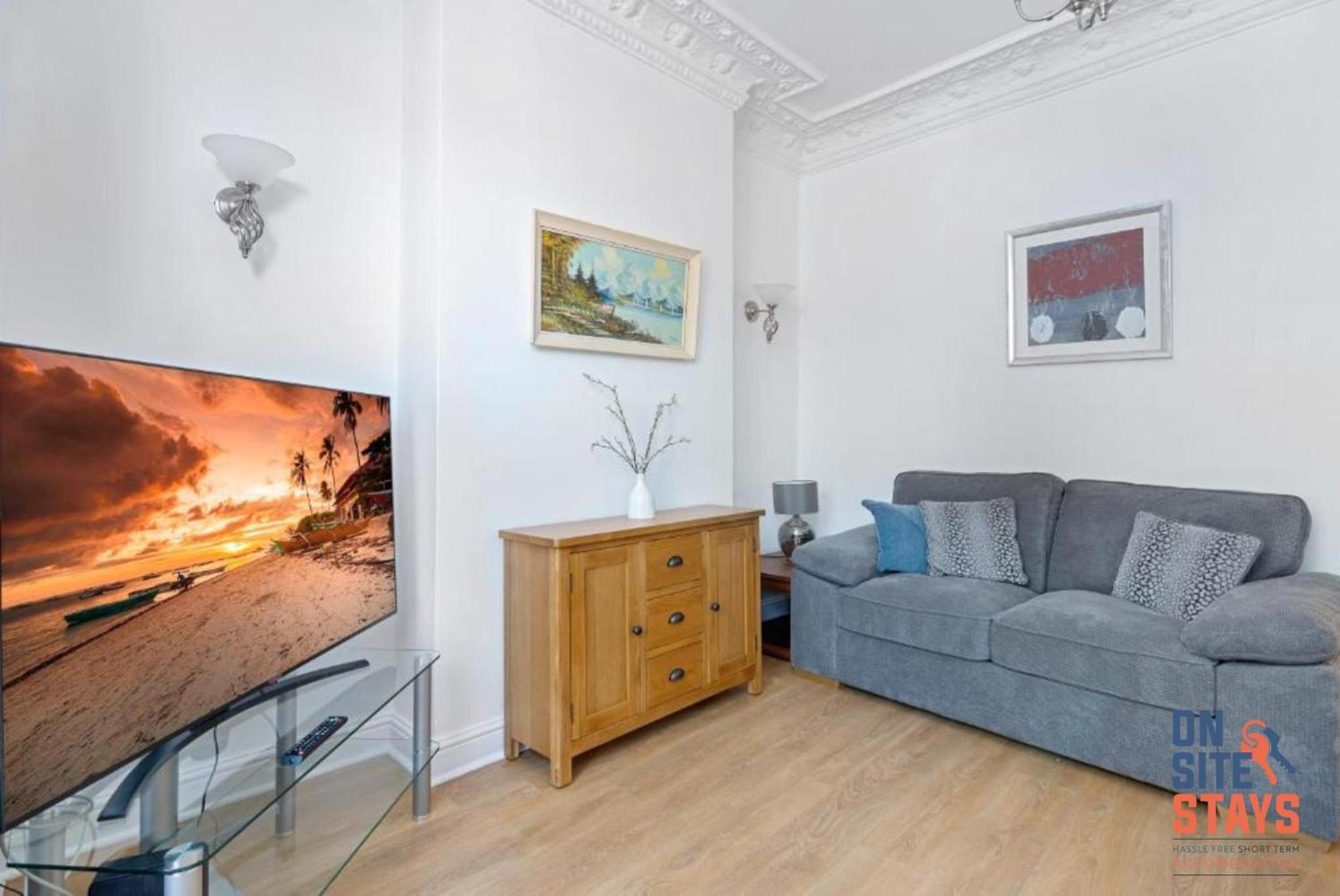 Onsitestays - Tranquil 2 Bedroom Apartment With Large Kitchen, Private Garden Near Wimbledon Station Лондон Экстерьер фото