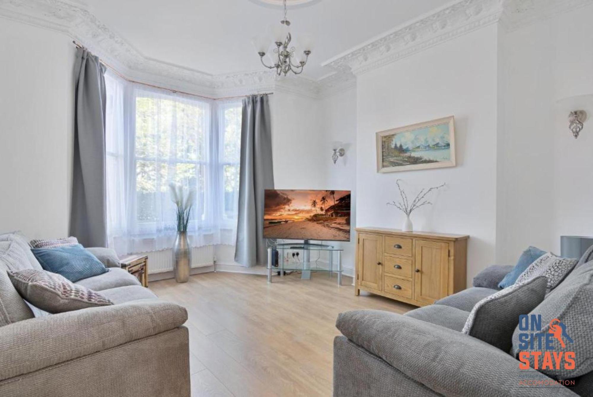 Onsitestays - Tranquil 2 Bedroom Apartment With Large Kitchen, Private Garden Near Wimbledon Station Лондон Экстерьер фото
